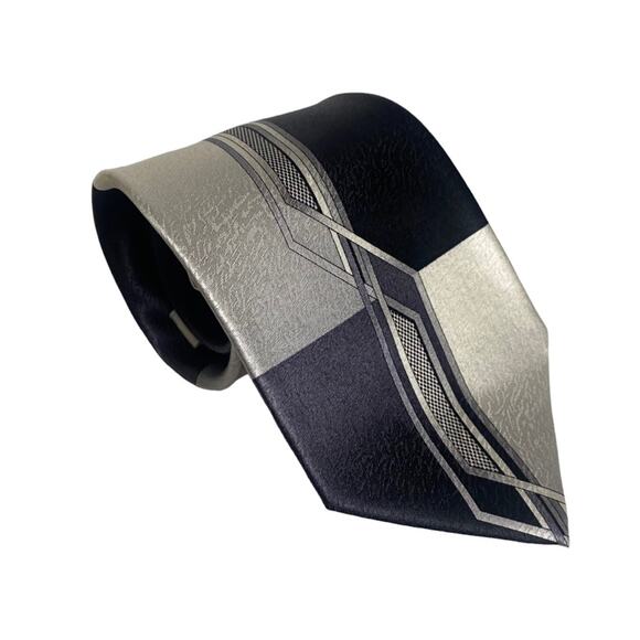 100% Silk Tie by Pierre Cardin - Black, Gray and Silver Pattern Design Wedding - Picture 8 of 9